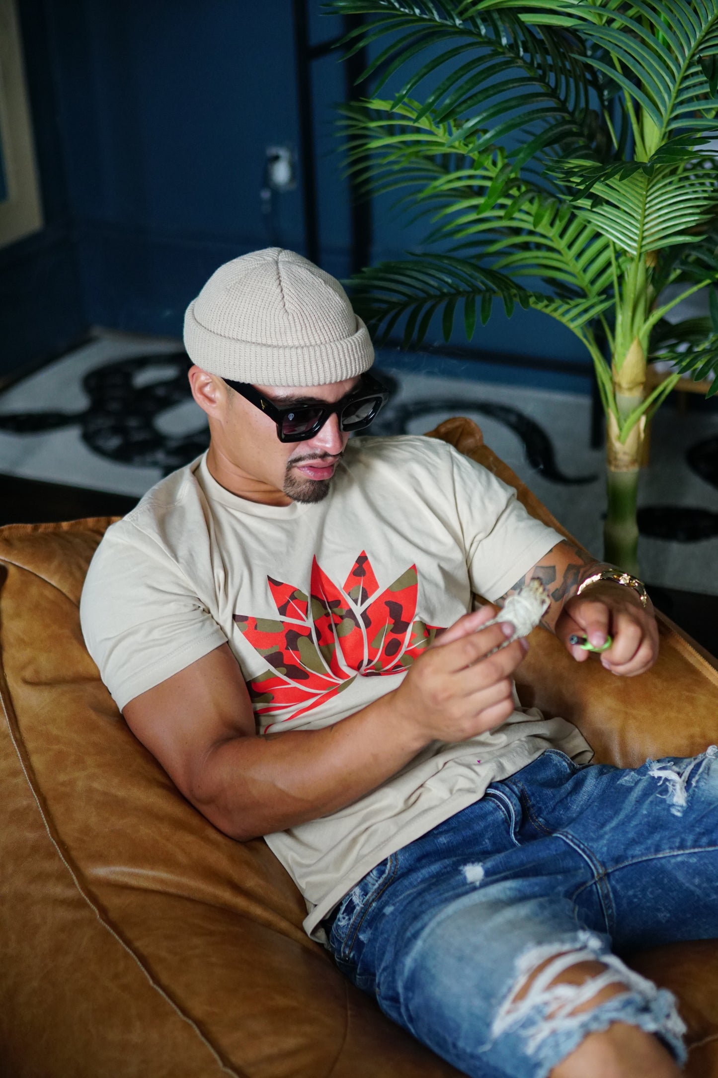 Camo Lotus Flower Vībz Tee